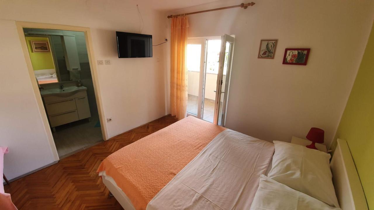 Double Rooms With Terrace Tomica Baška Buitenkant foto