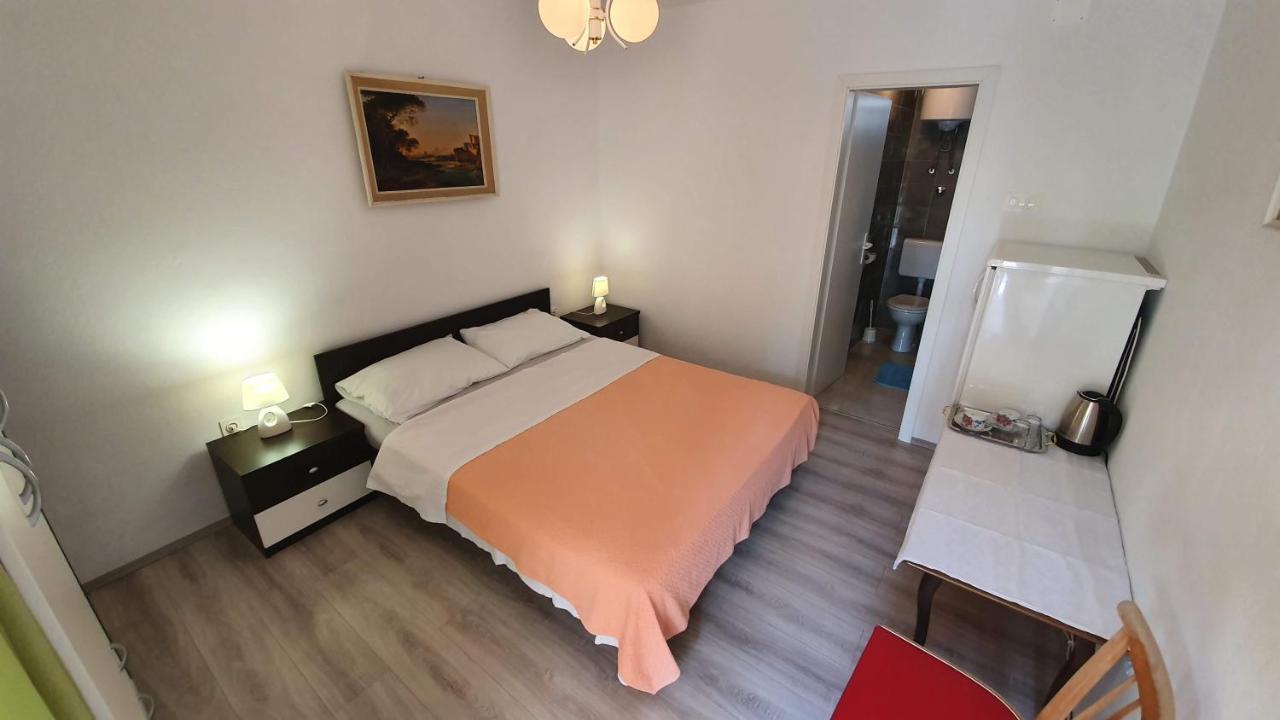 Double Rooms With Terrace Tomica Baška Buitenkant foto