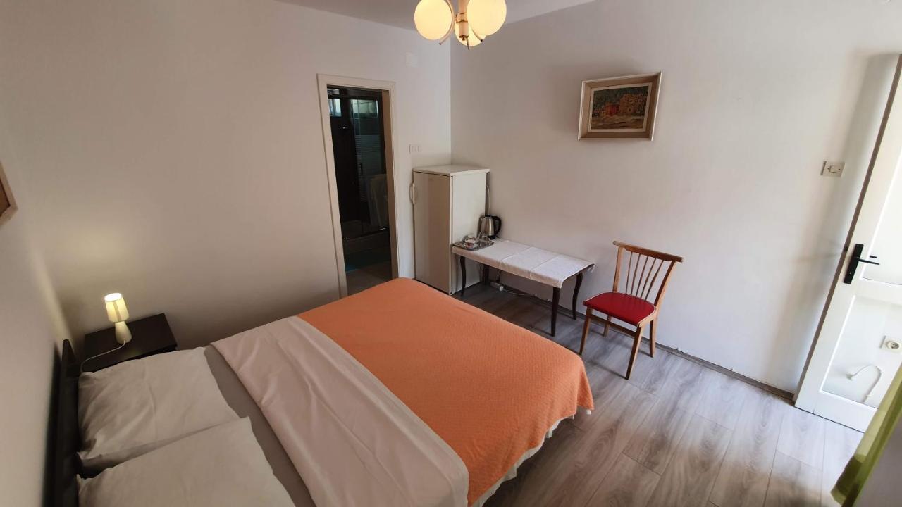 Double Rooms With Terrace Tomica Baška Buitenkant foto
