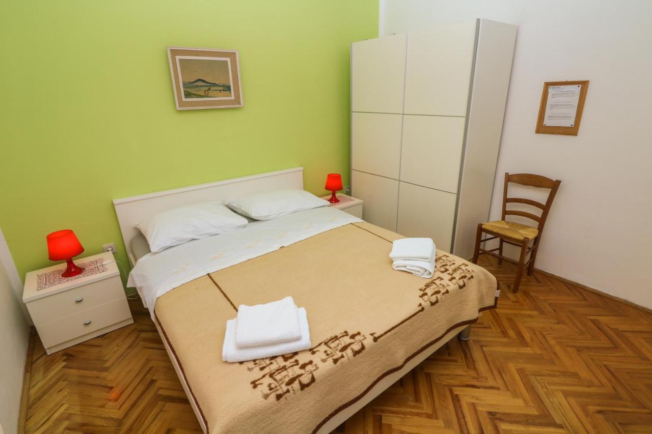 Double Rooms With Terrace Tomica Baška Buitenkant foto