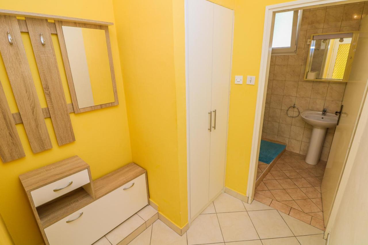 Double Rooms With Terrace Tomica Baška Buitenkant foto