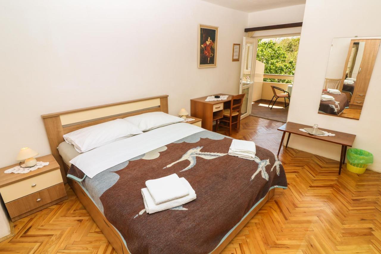 Double Rooms With Terrace Tomica Baška Buitenkant foto