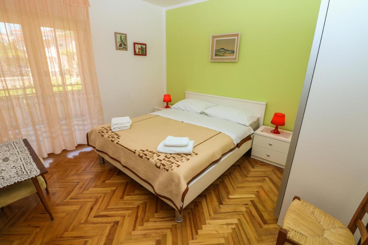Double Rooms With Terrace Tomica Baška Buitenkant foto